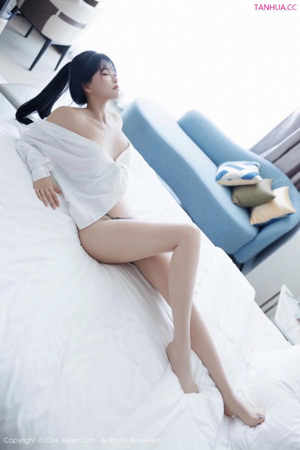 小娜比  [XiuRen]高清写真图 2024.11.26 No.9505 娜比 美腿黑丝第44张图片